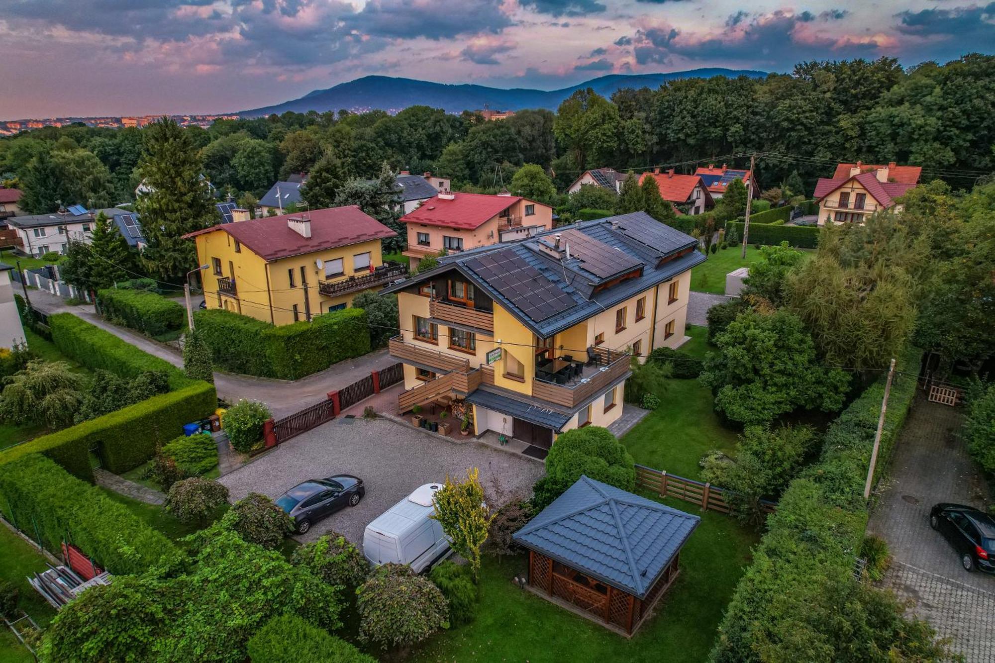 Gasthaus Bielsko-Biala Bagian luar foto